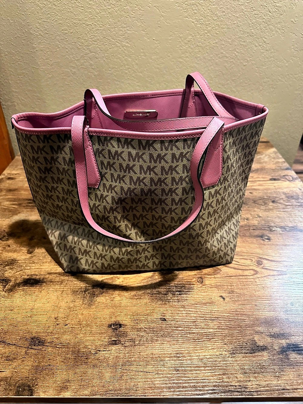 Michael Kors Jet Set Travel Medium Logo Tote Bag in Brown & Pink